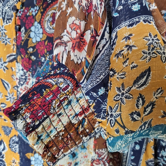Dress Barn Patchwork Lightweight V-Neck Blouse Size 3X - Picture 3 of 8